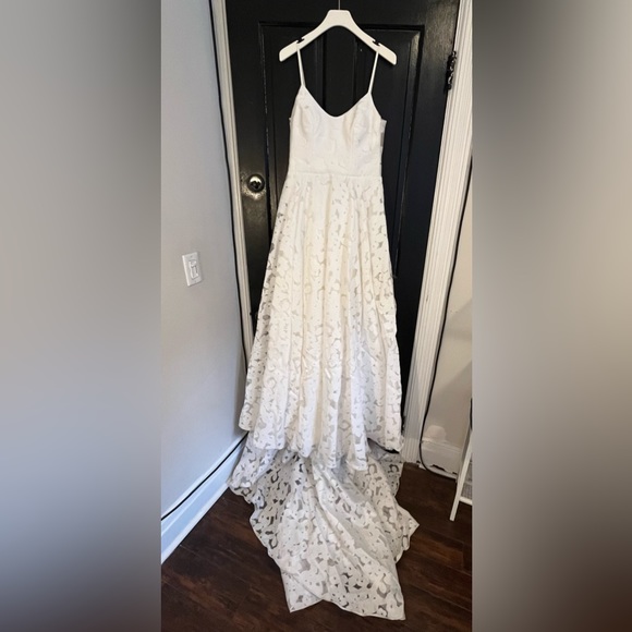 Truvelle Annie Wedding Dress - Picture 5 of 11